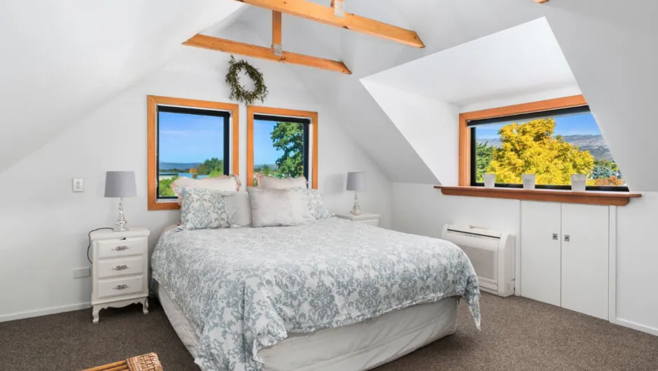 The Maples - Clyde Holiday Home in Clyde, Central Otago