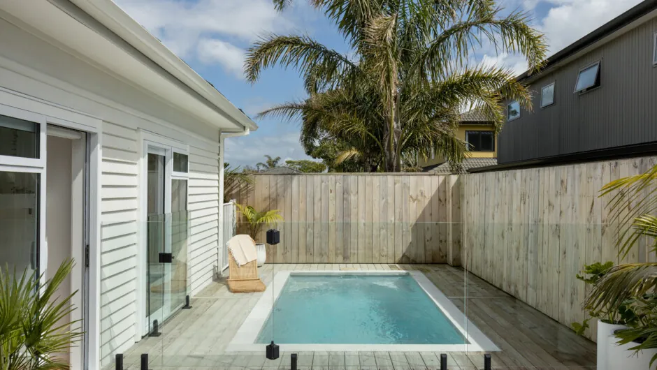 Beyonder - Slow living Stays - Saltwater Cottage in Papamoa, Bay of Plenty